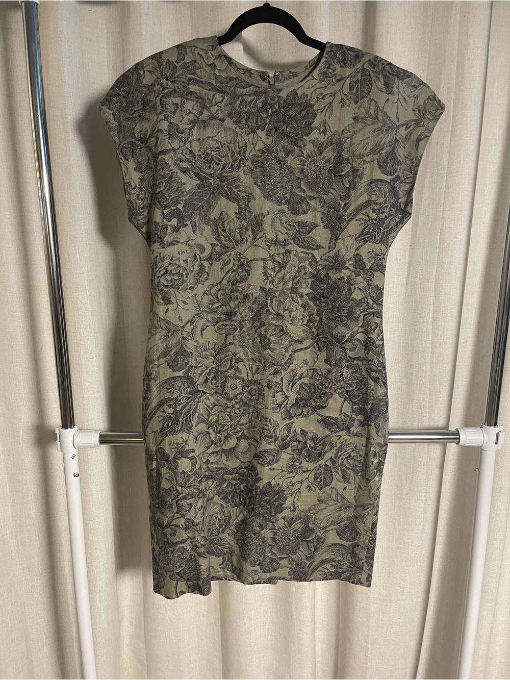 Ellen Tracy Floral Print Cap Sleeve Dress in Olive